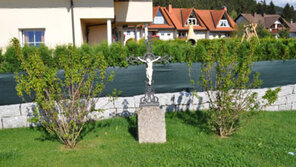 Stahlguss Kreuz repariert
